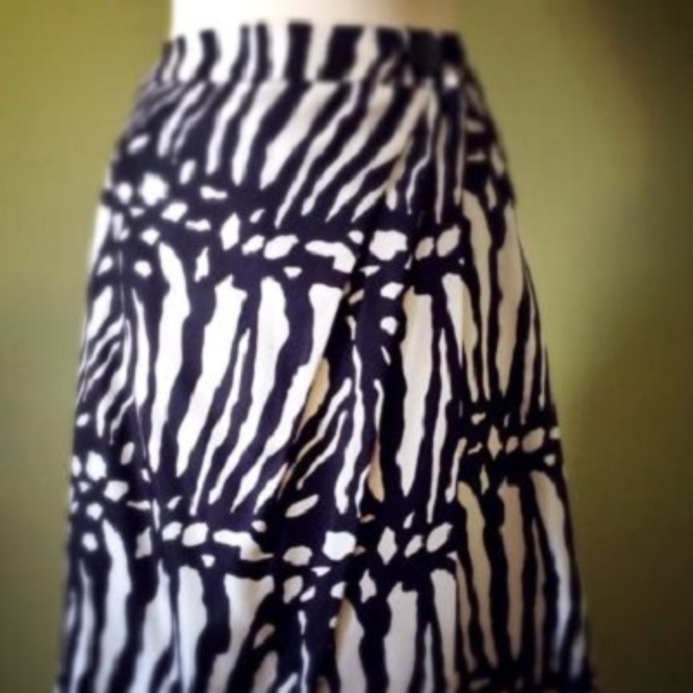 Ann Taylor Cream Light Gold Black Silk Zebra skirt